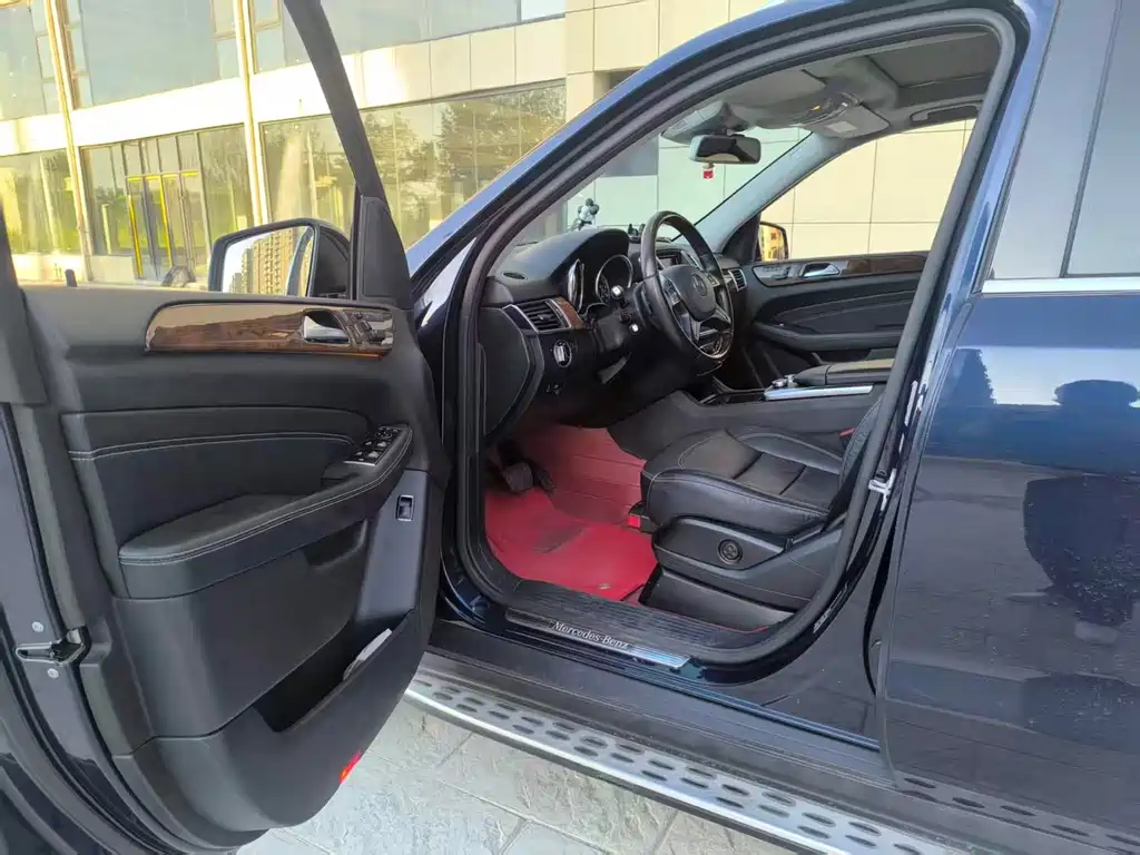 Mercedes-Benz M-Class 2014