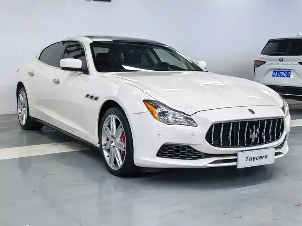 Maserati Quattroporte 2013