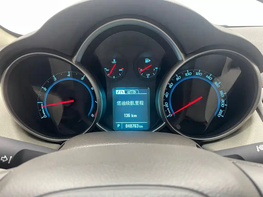 Chevrolet Cruze 2015 — фото 15
