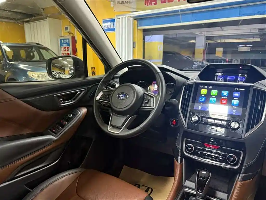 Subaru Forester 2023 — фото 17
