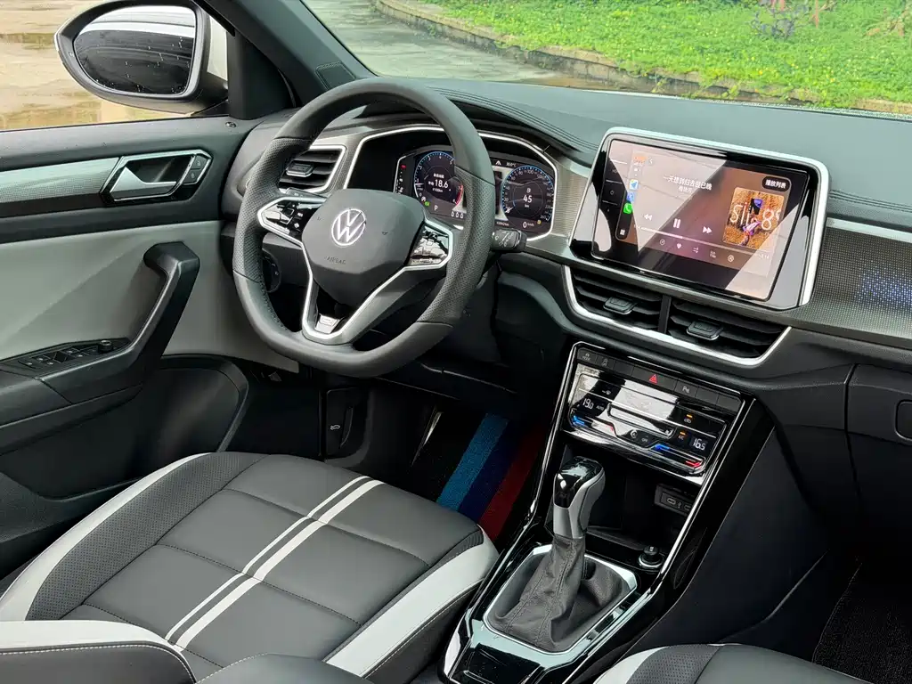Volkswagen T-Roc 2025 — фото 9