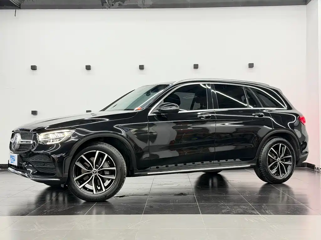 Mercedes-Benz GLC 2021 — фото 1
