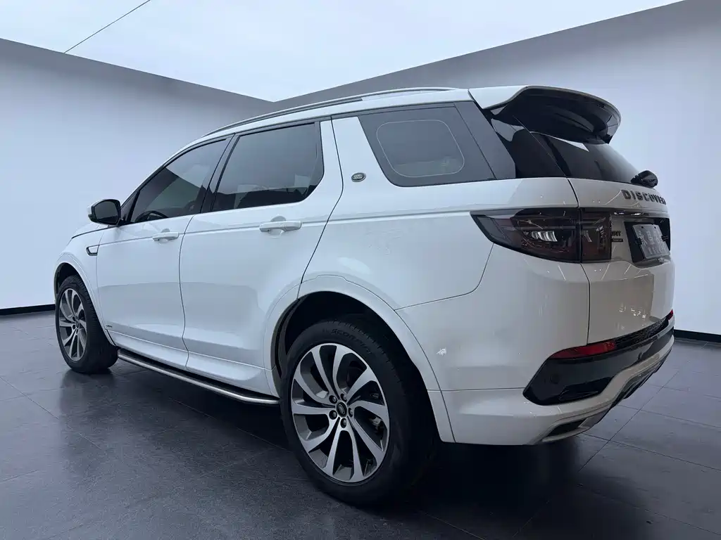 Land Rover Discovery Sport 2021