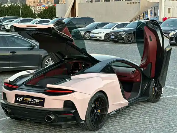 McLaren GT 2020