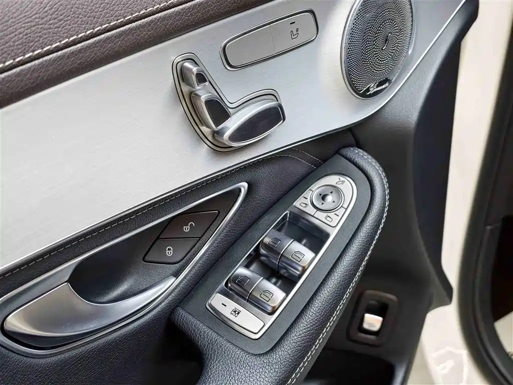 Mercedes-Benz GLC 2020 — фото 21