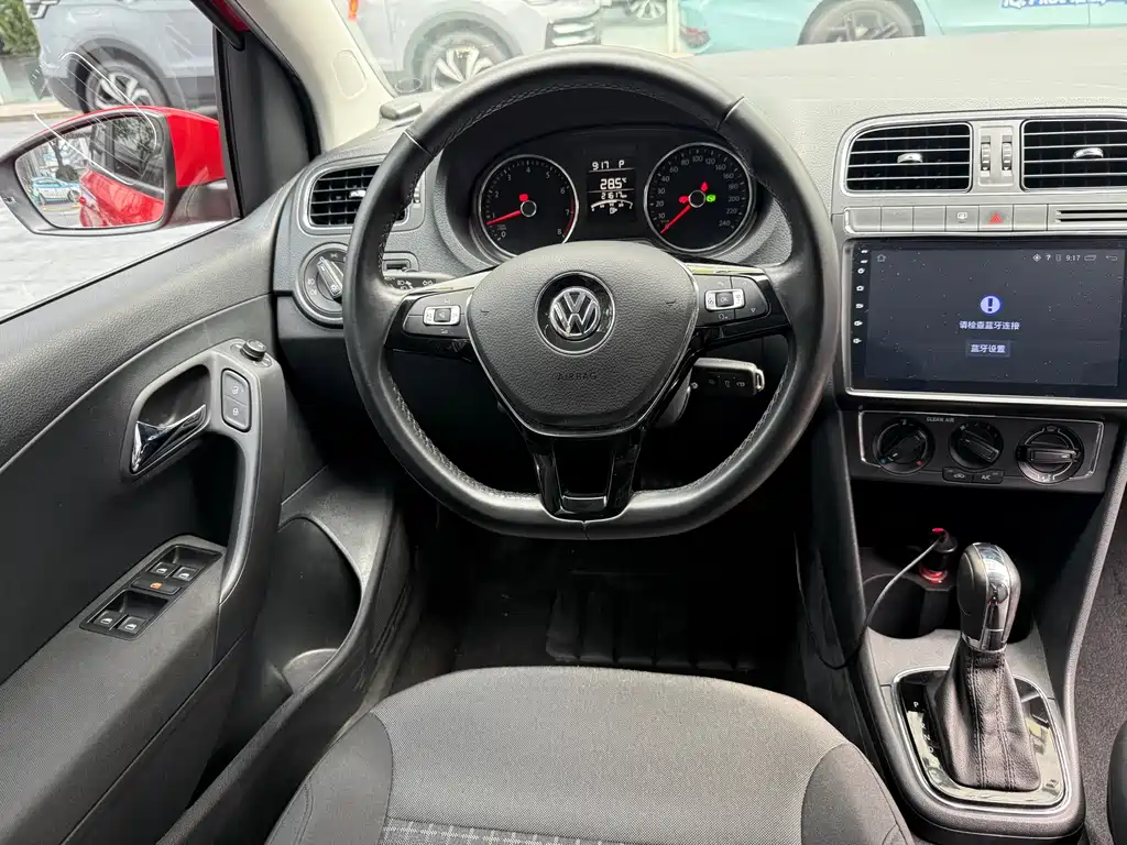 Volkswagen Polo 2017 — фото 16
