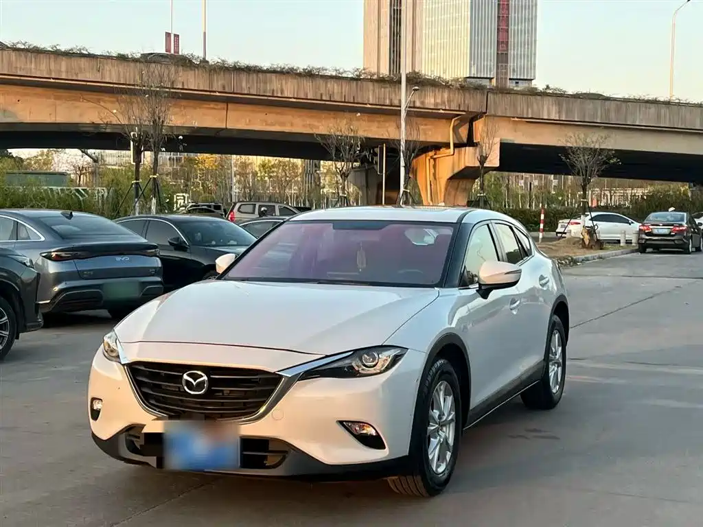 Mazda CX-4 2017 — фото 1