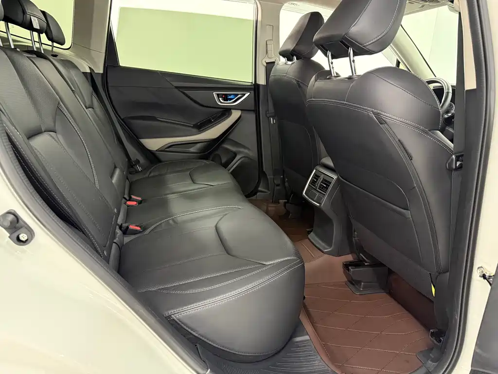 Subaru Forester 2022 — фото 15