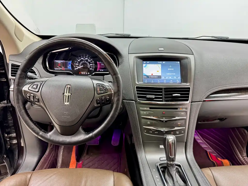 Lincoln MKT 2014 — фото 17