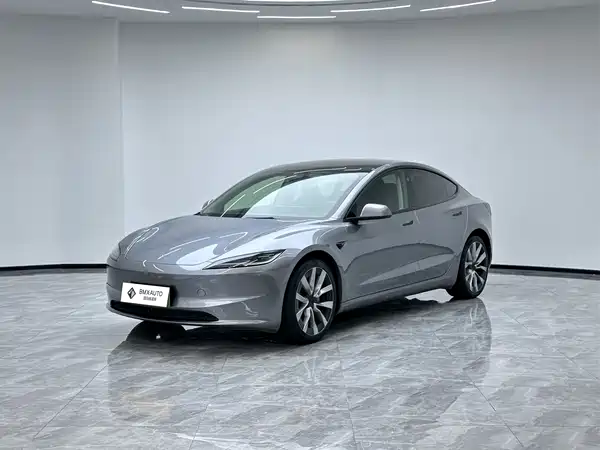 Tesla Model 3 2025
