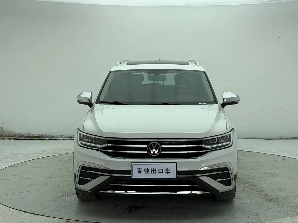 Volkswagen Tiguan L 2023 — фото 2