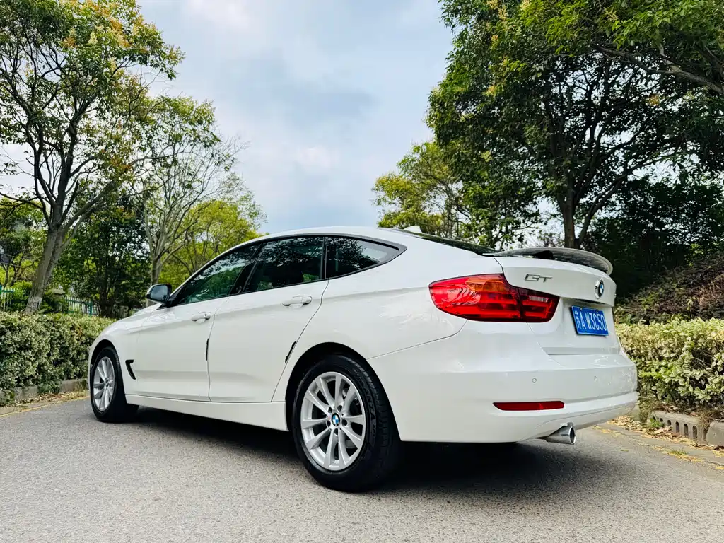 BMW 3 Series GT 2016 — фото 13