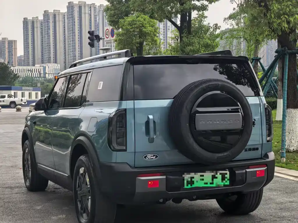Ford Bronco 2025
