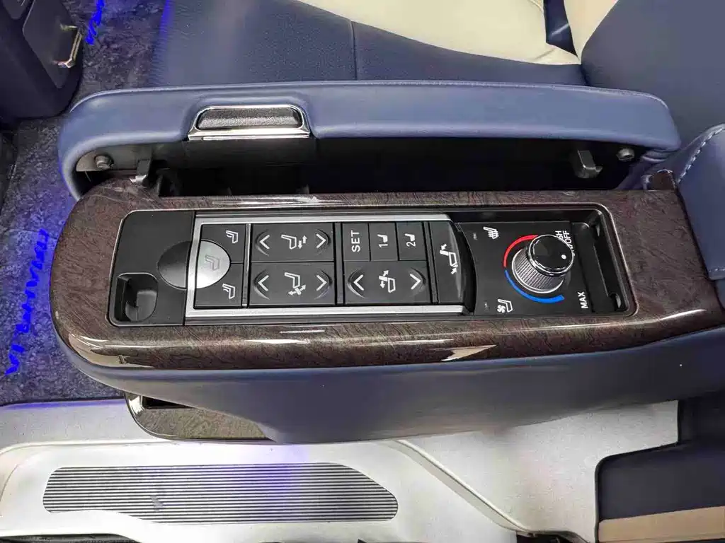 Toyota Alphard 2012 — фото 12