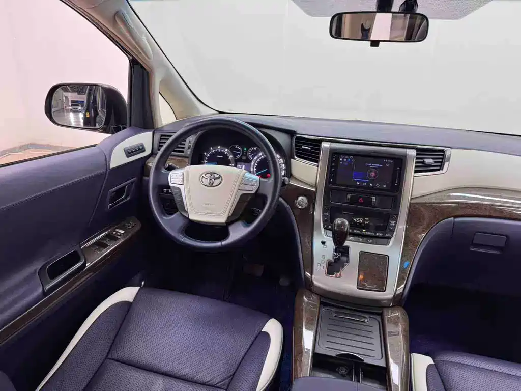 Toyota Alphard 2012 — фото 16
