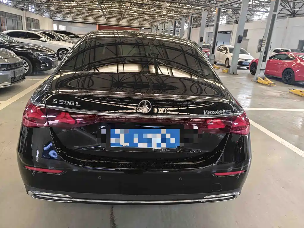Mercedes-Benz E-Class 2025