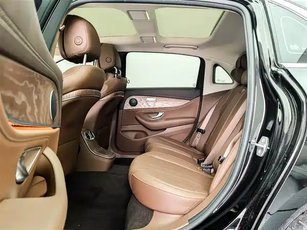 Mercedes-Benz E-Class 2023