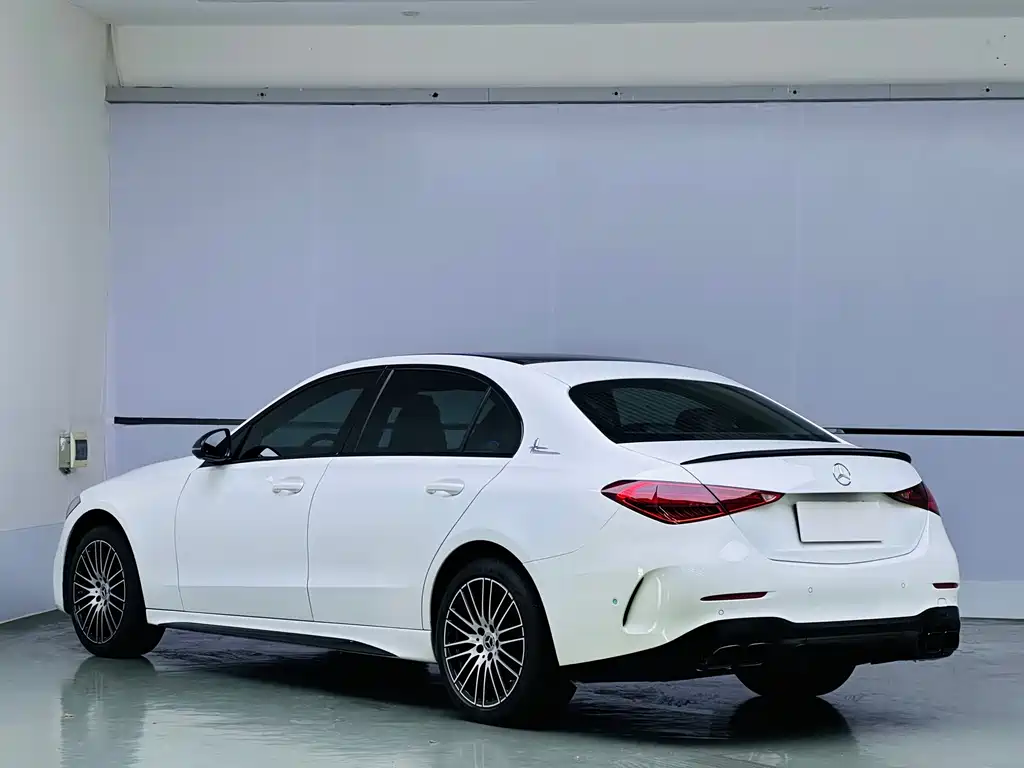 Mercedes-Benz C-Class 2023 — фото 4
