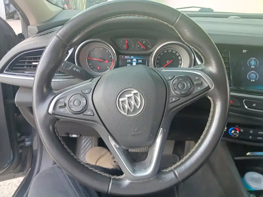 Buick Regal 2020 — фото 15