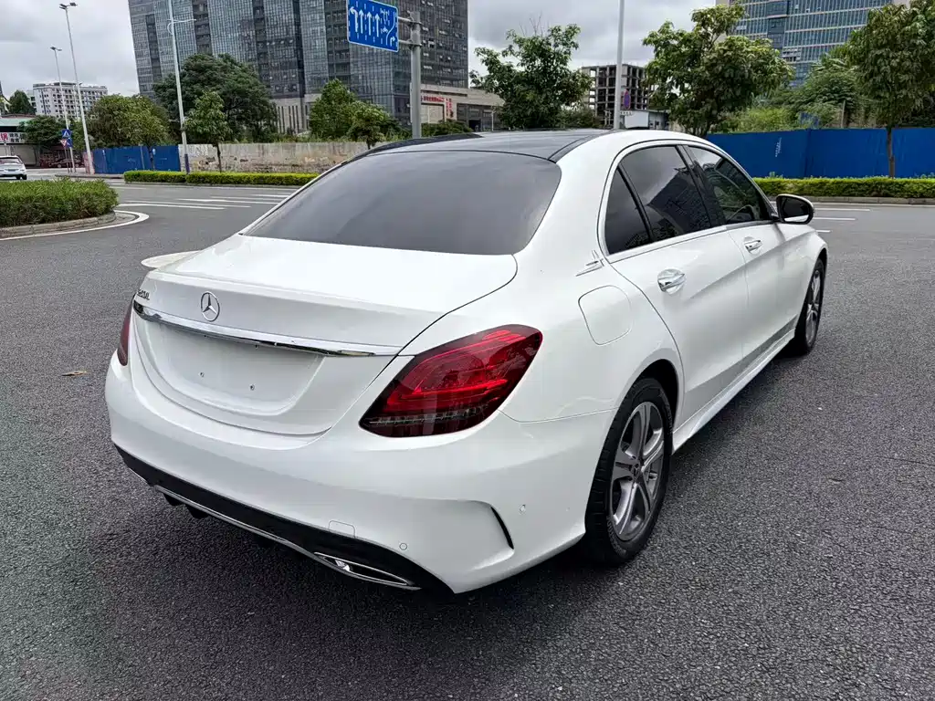 Mercedes-Benz C-Class 2022