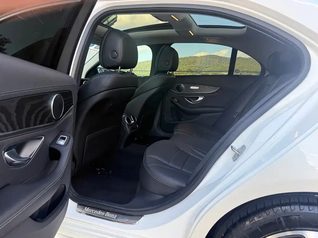 Mercedes-Benz C-Class 2019 — фото 6