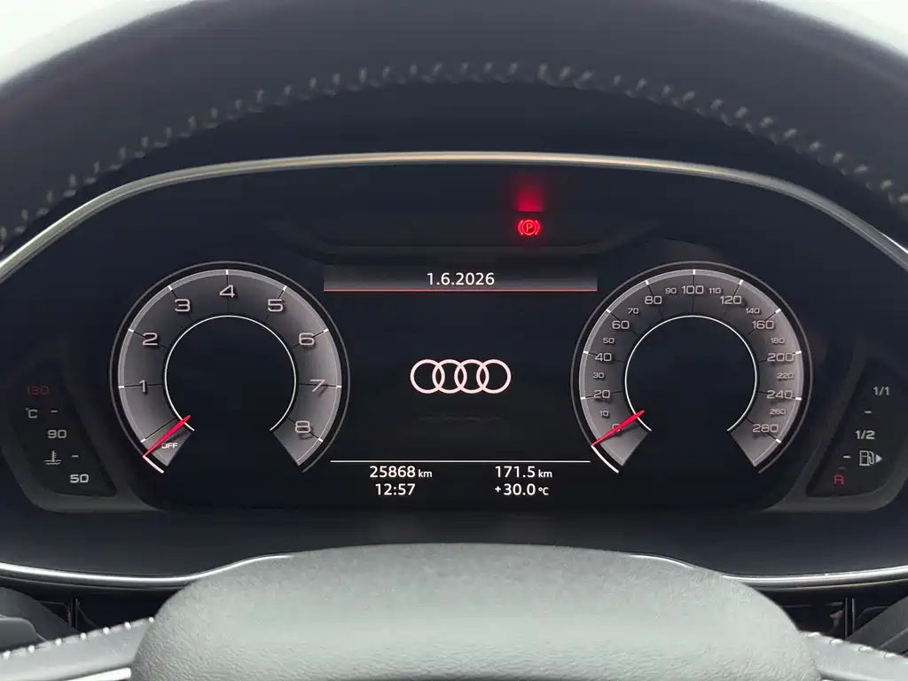 Audi Q3 2021 — фото 15