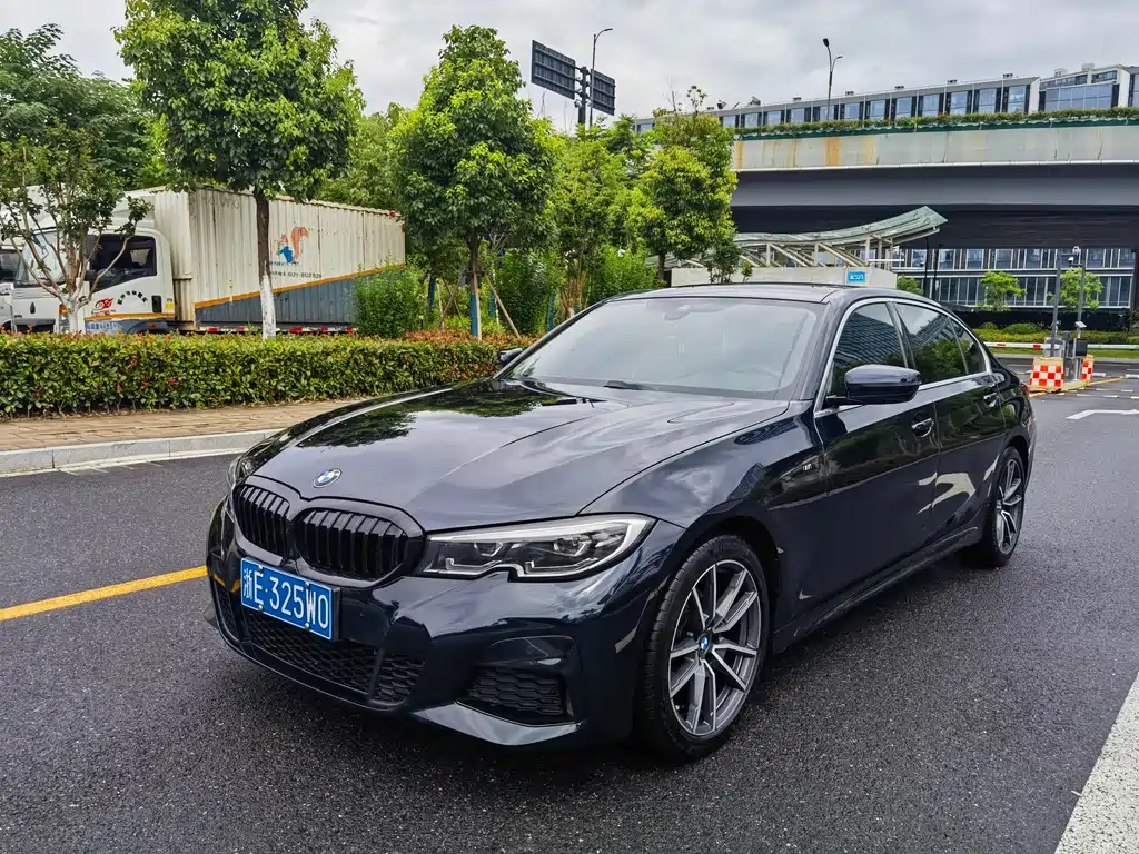 BMW 3 Series 2020 — фото 1