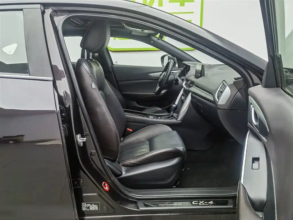 Mazda CX-4 2016 — фото 23