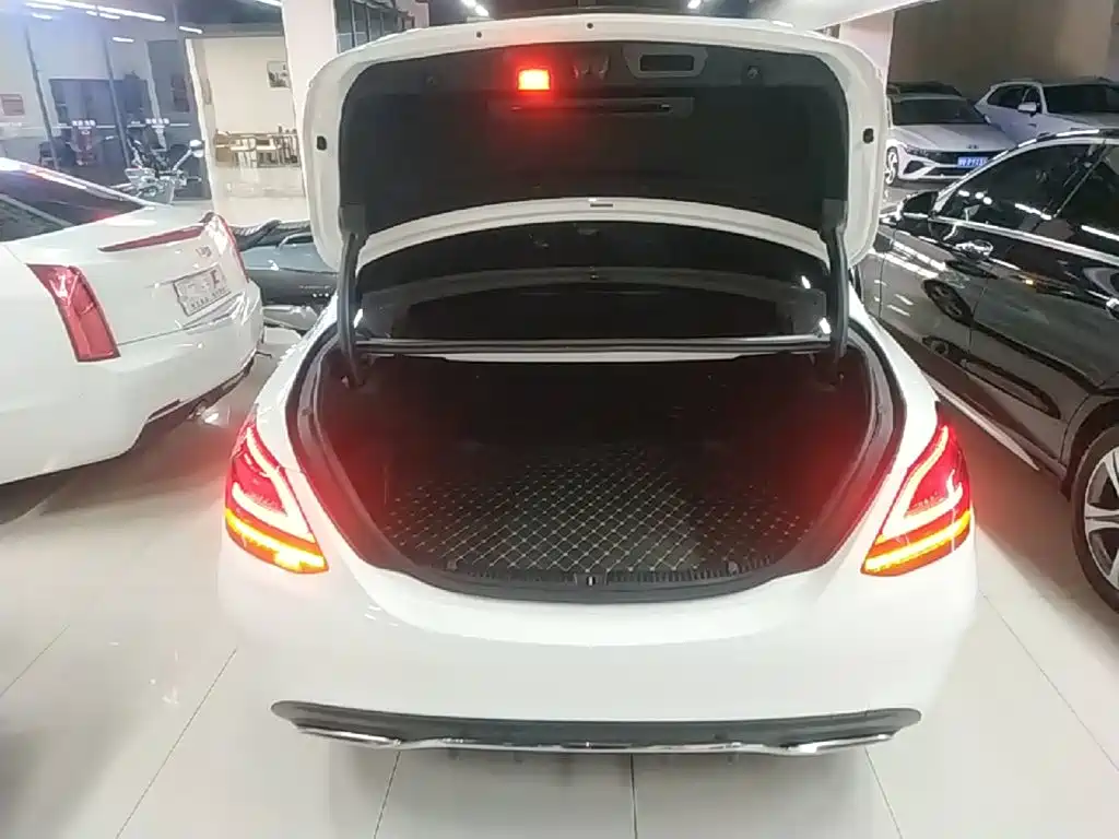 Mercedes-Benz C-Class 2020 — фото 19