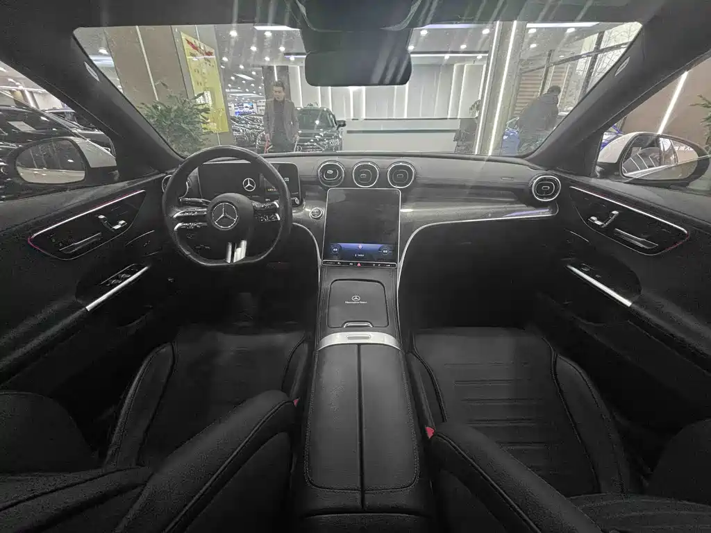Mercedes-Benz C-Class 2023 — фото 5