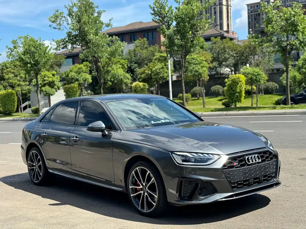 Audi A4L 2020