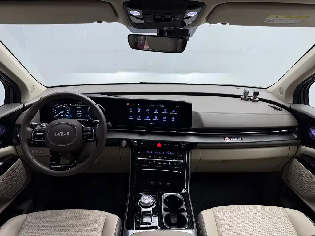 Kia Carnival 2021 — фото 20