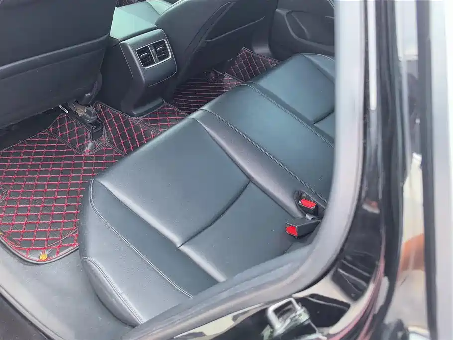 Honda Accord 2019 — фото 10