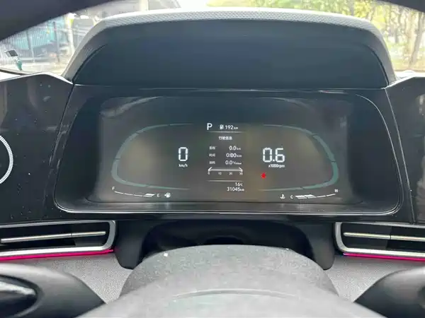 Hyundai Elantra 2023