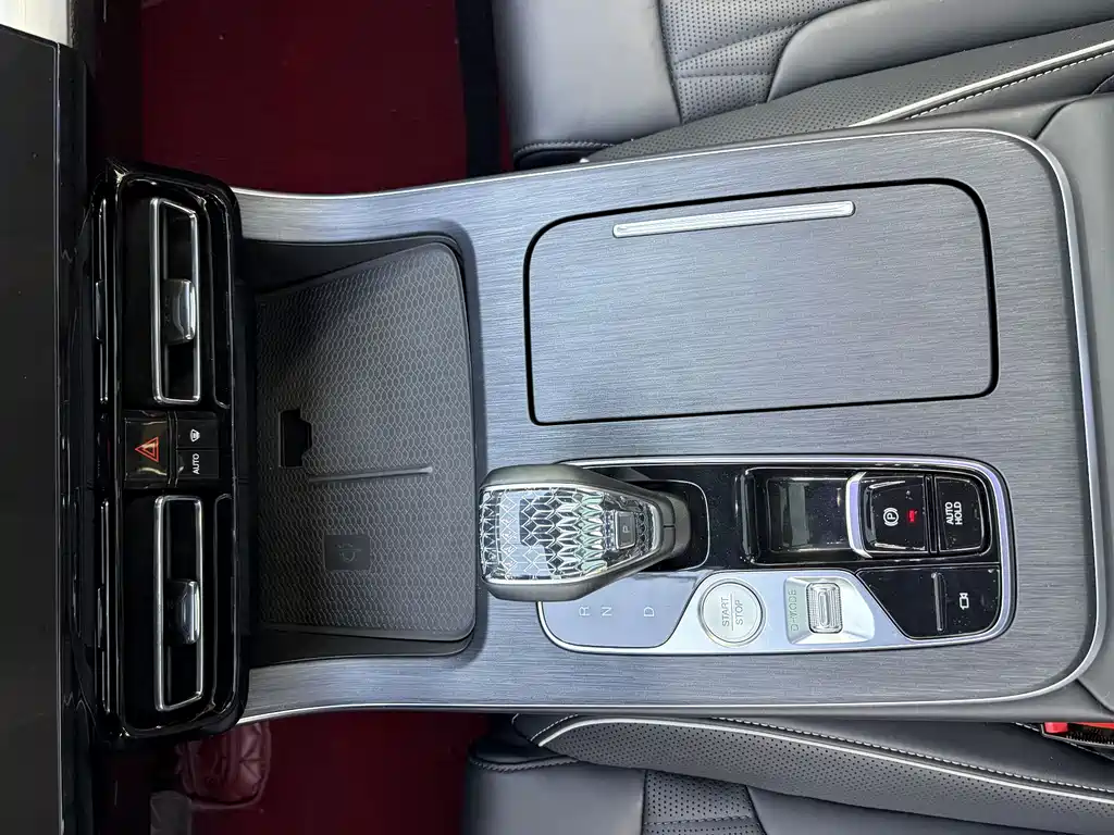 GAC Motor Trumpchi GS8 2023 — фото 10