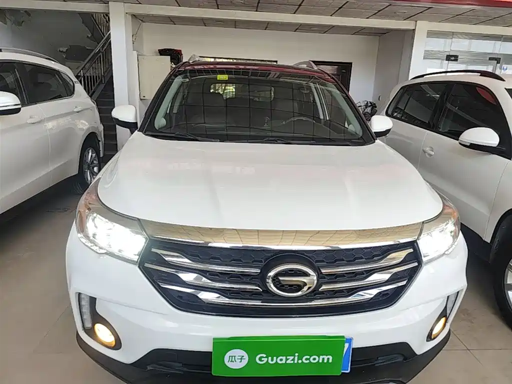 GAC Motor Trumpchi GS4 2015 — фото 3