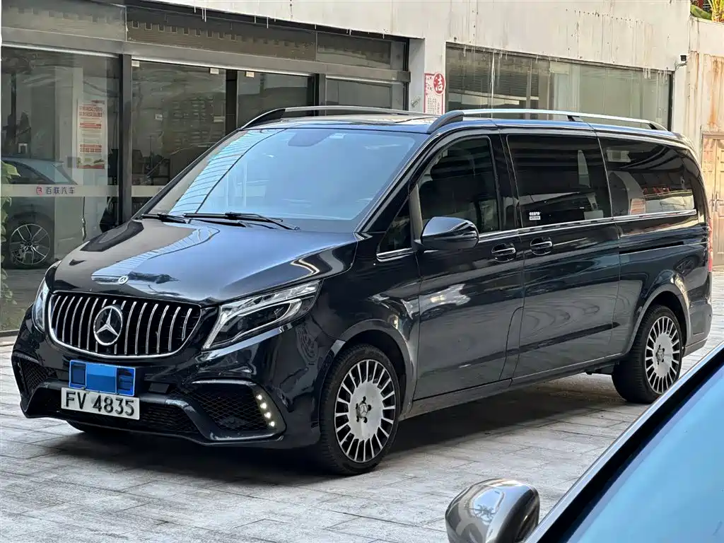 Mercedes-Benz V-Class 2019 — фото 1
