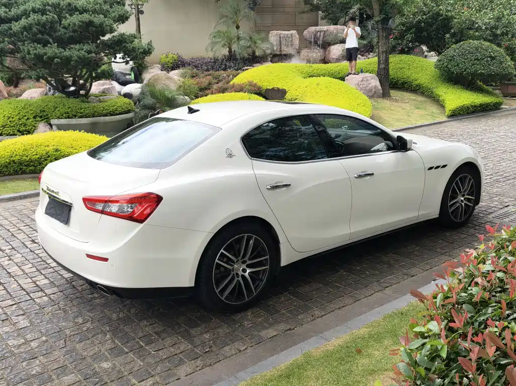 Maserati Ghibli 2016 — фото 5