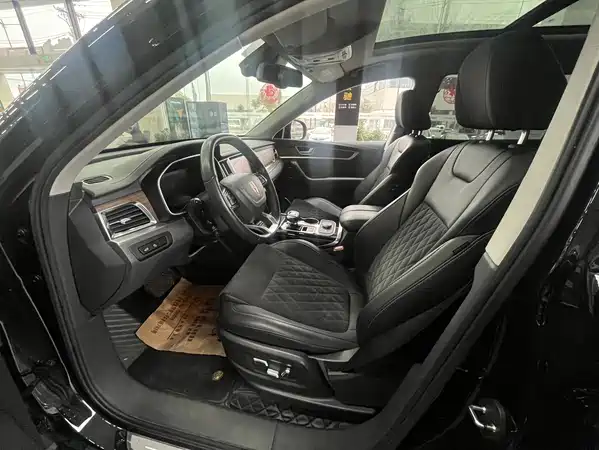 Hongqi HS7 2022