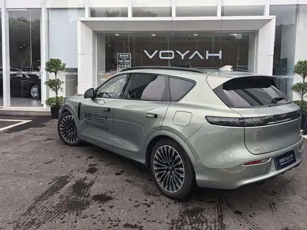 Voyah FREE 2025