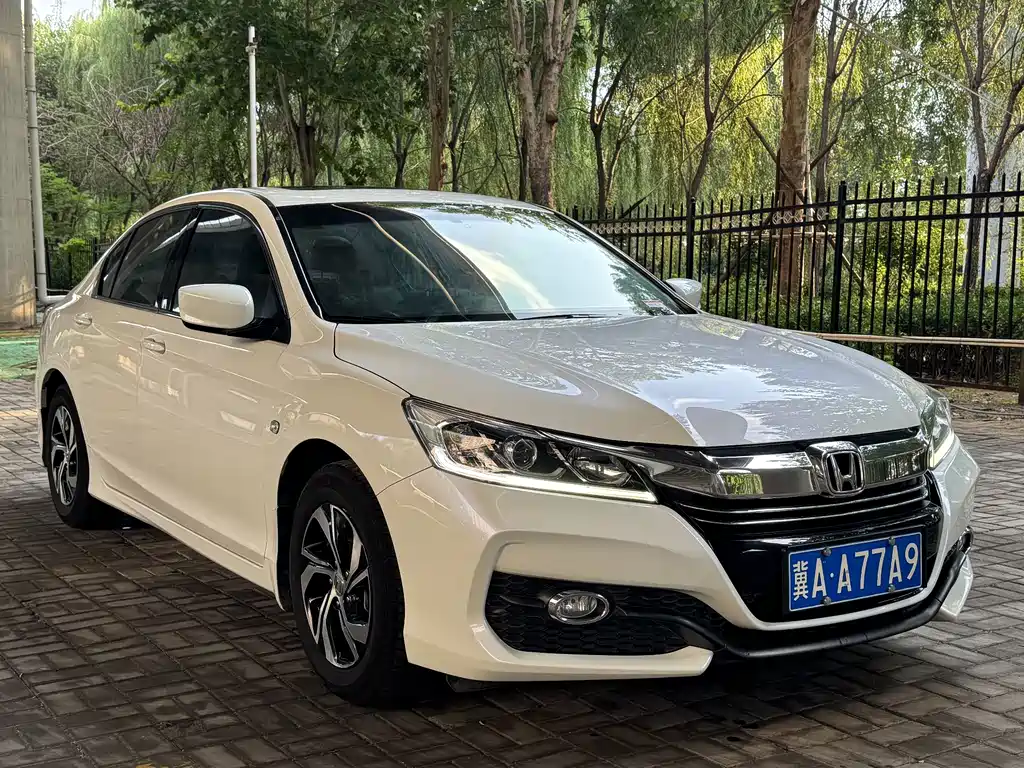 Honda Accord 2016 — фото 3
