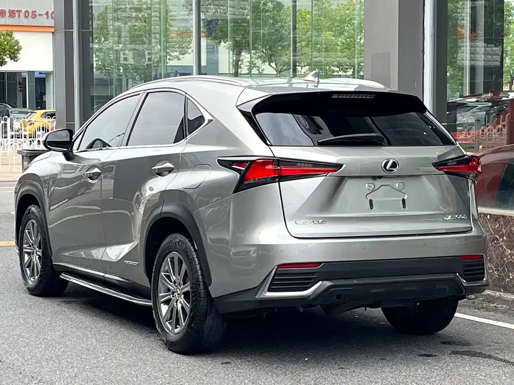Lexus NX 2019
