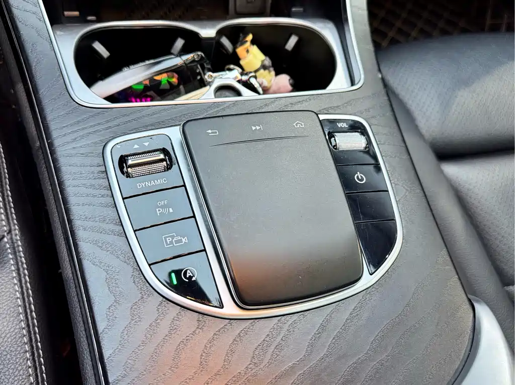 Mercedes-Benz C-Class 2020 — фото 17