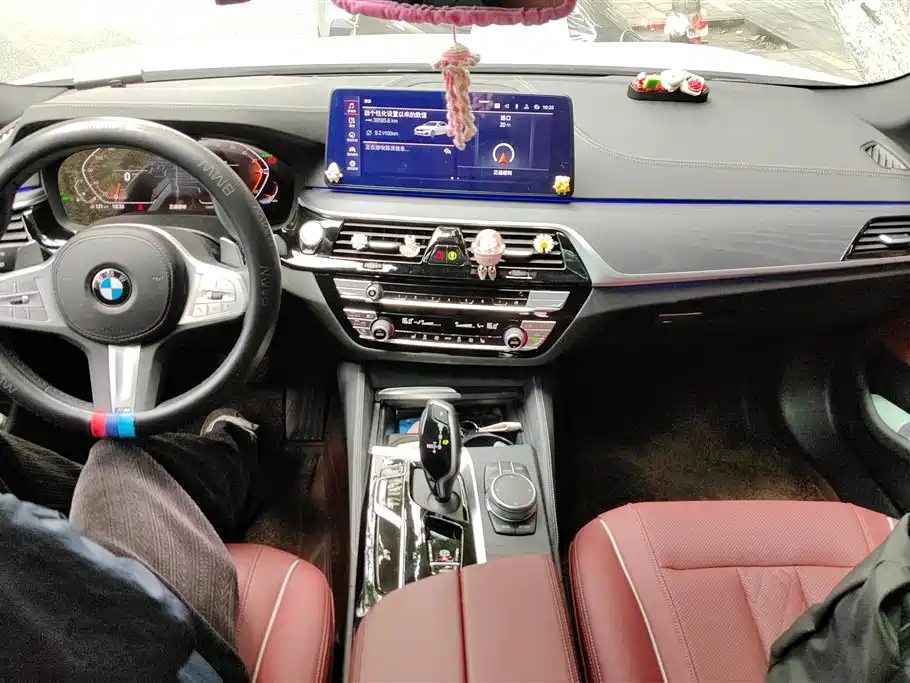 BMW 5 Series 2023 — фото 11