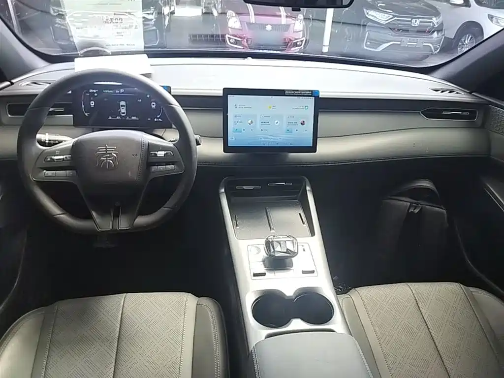BYD Qin PLUS 2025 — фото 10