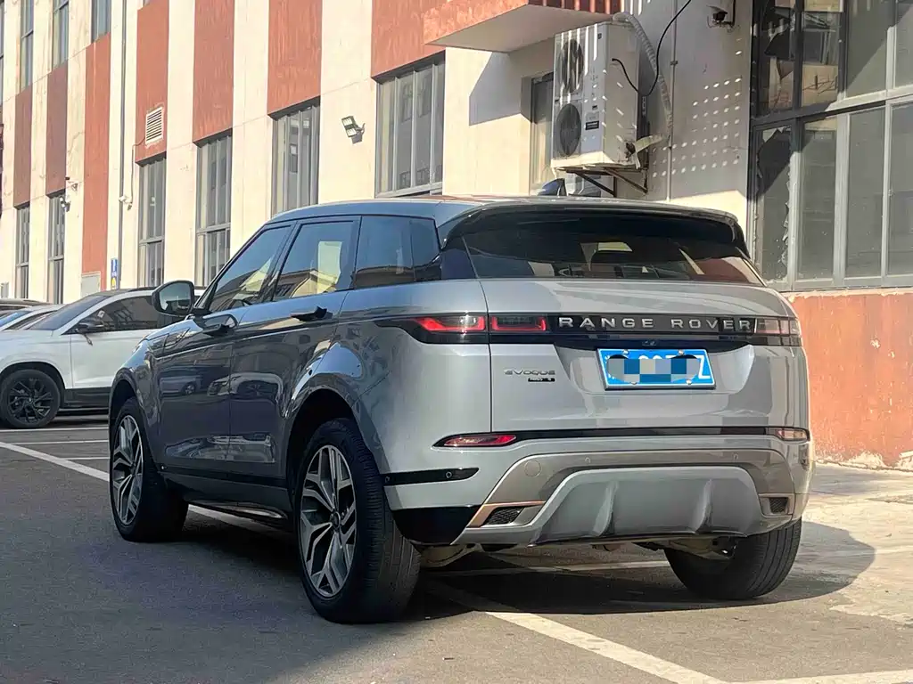 Land Rover Evoque 2021 — фото 9