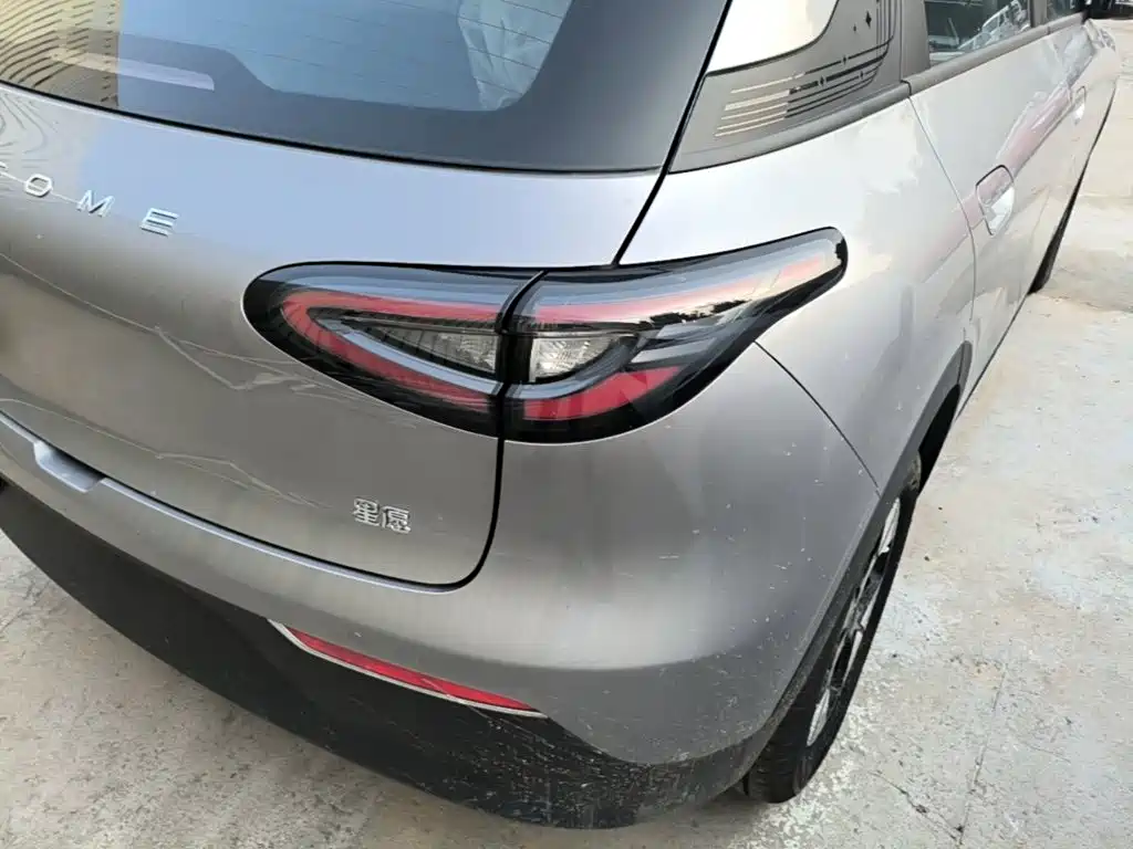 Geely Galaxy Starwish 2026 — фото 8