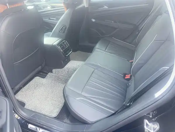 Volkswagen Passat 2024