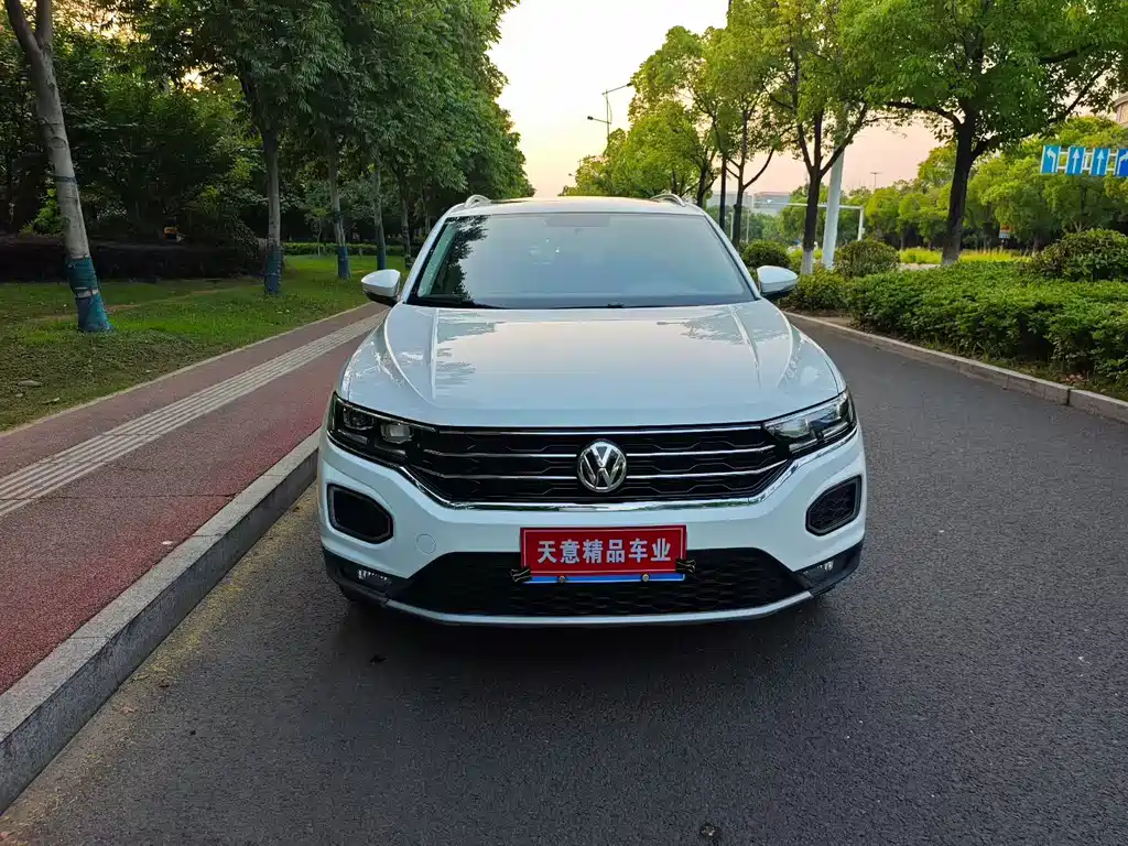 Volkswagen T-Roc 2019 — фото 2