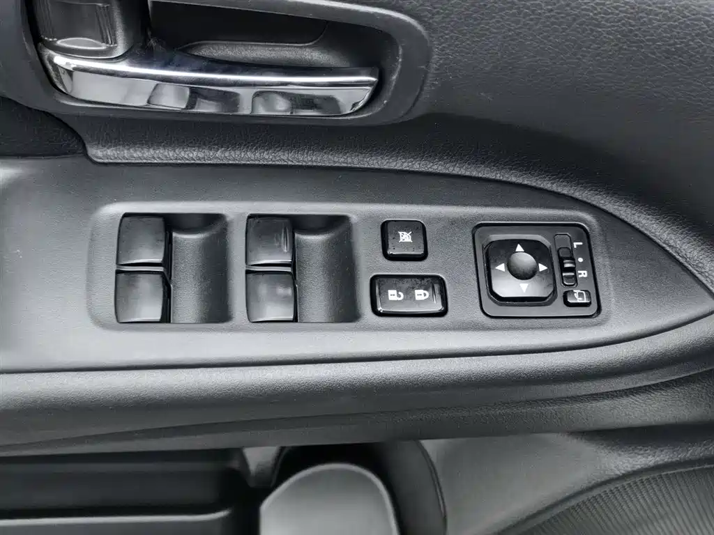 Mitsubishi Outlander 2015 — фото 9